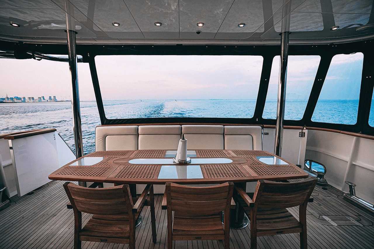 Яхта Benetti 90