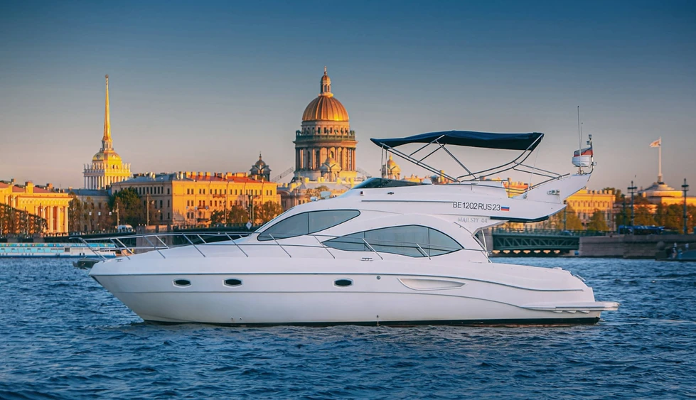 Яхта Majesty 44