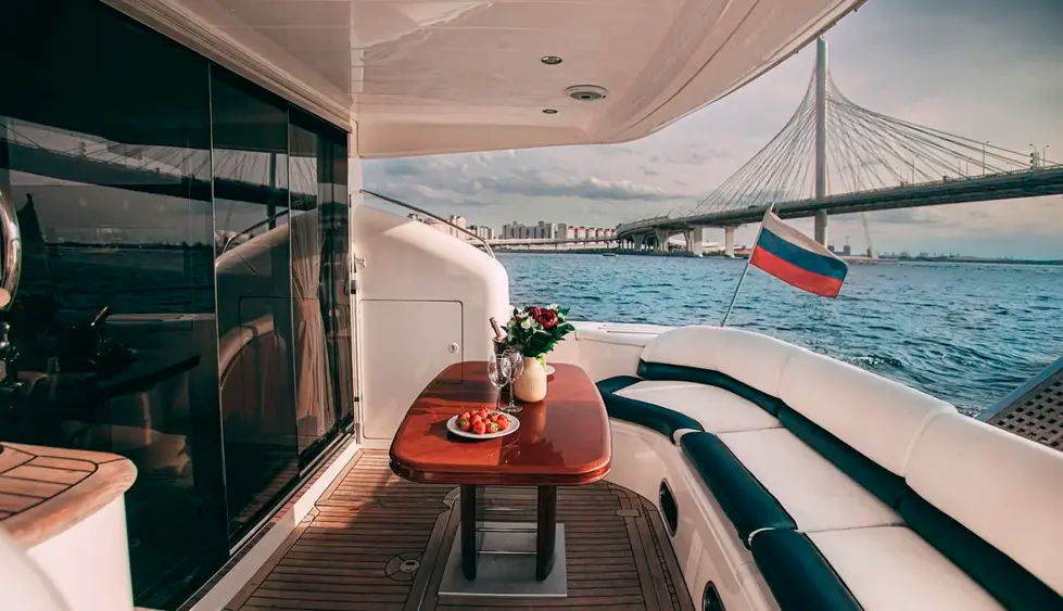Яхта Princess 50