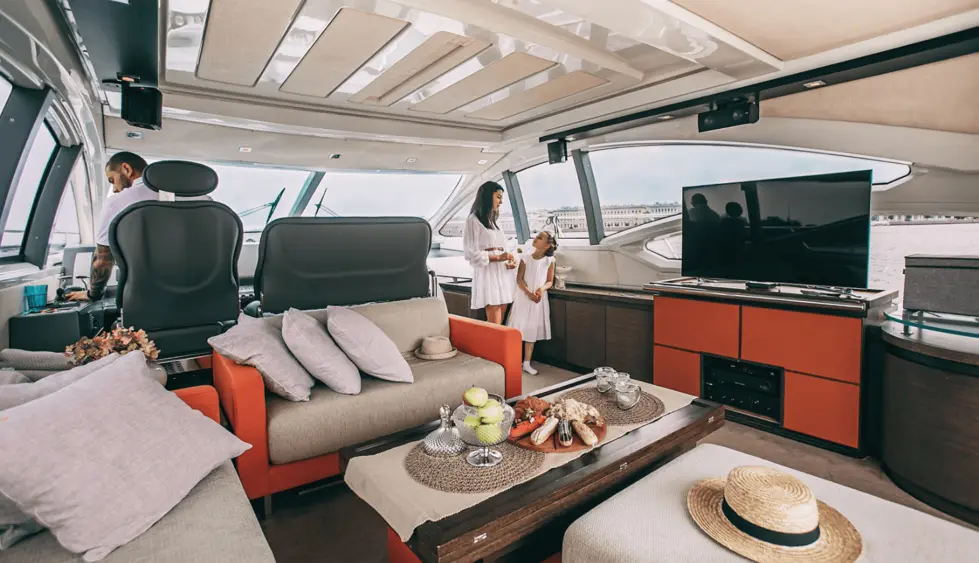 Яхта Azimut 62S