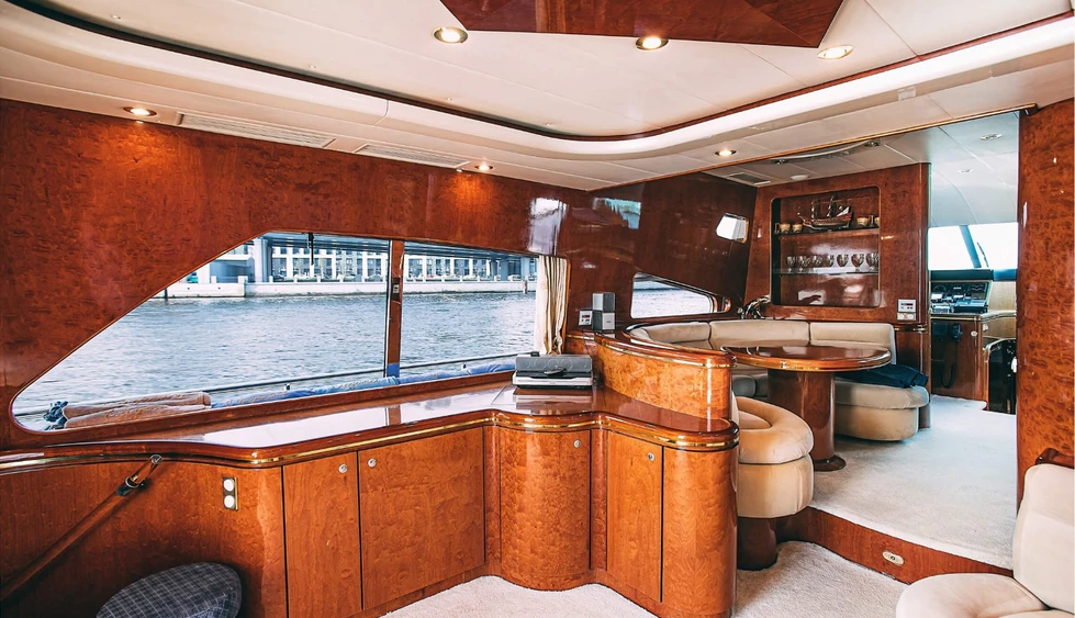 Яхта Elegance 65