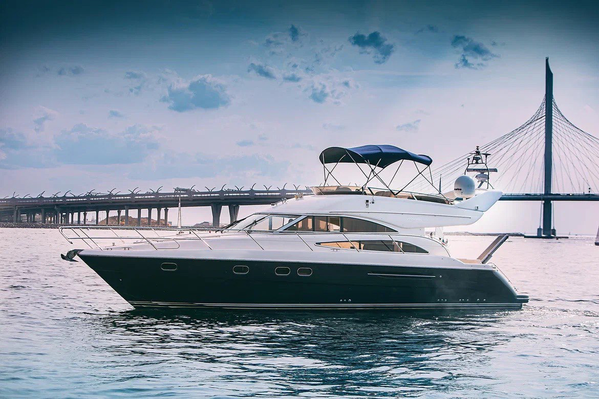 Яхта Princess 50