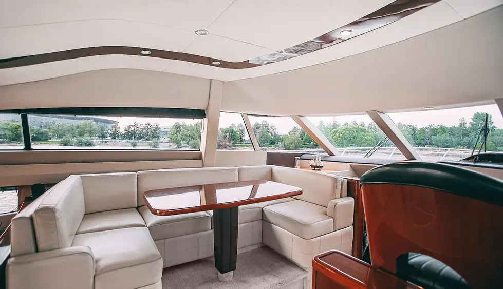 Яхта Princess 58
