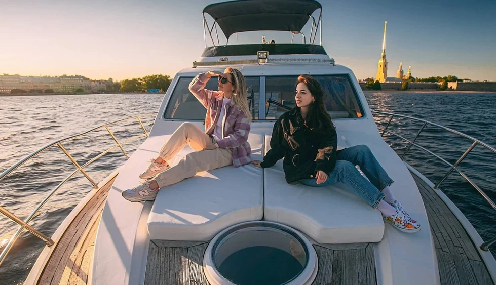 Яхта Majesty 44