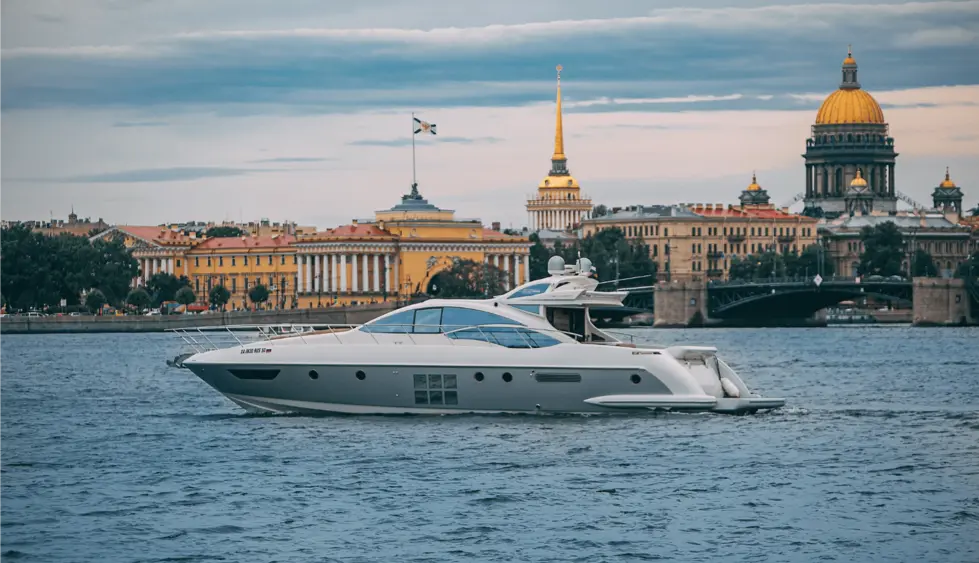 Яхта Azimut 62S