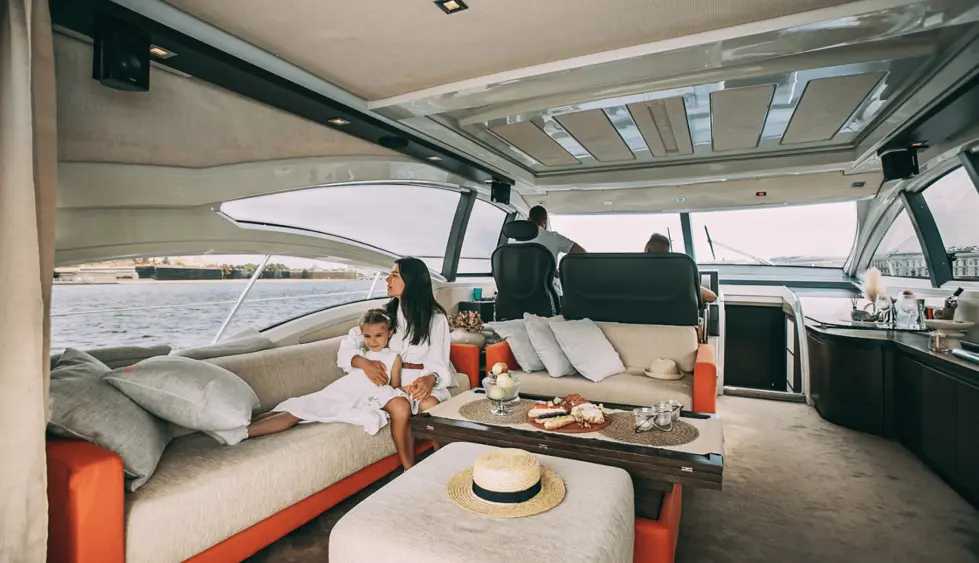 Яхта Azimut 62S