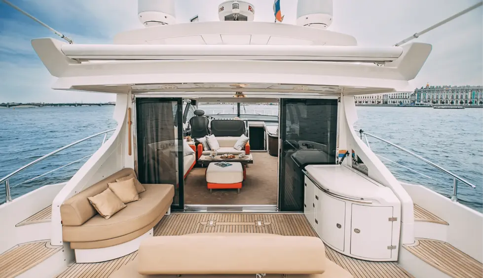 Яхта Azimut 62S