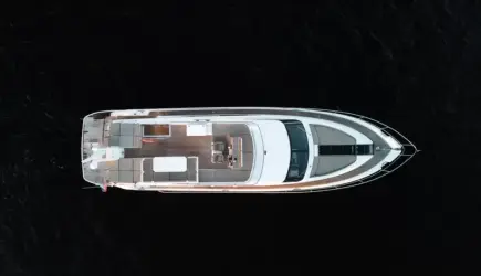 Яхта Fairline 65