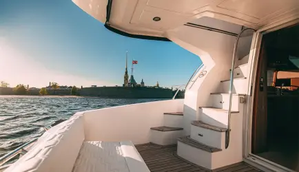 Яхта Majesty 44