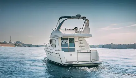 Яхта Meridian 381