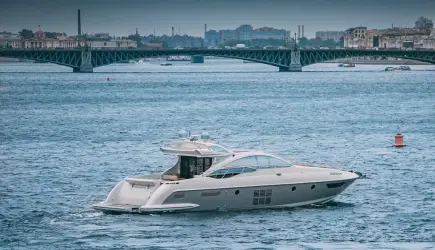 Яхта Azimut 62S