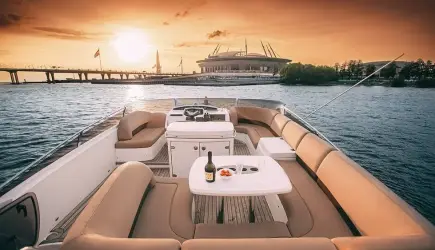 Яхта Princess 58