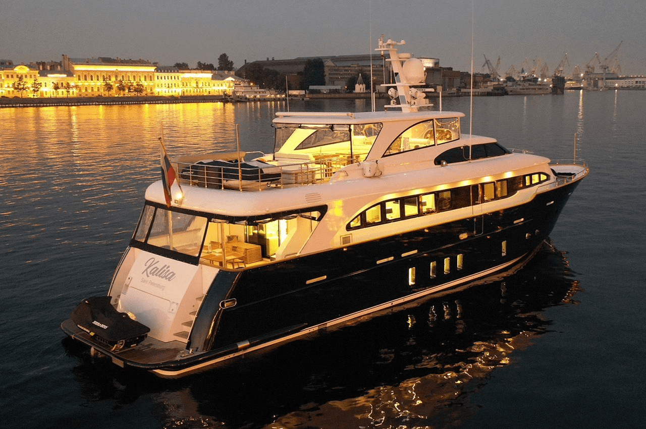 Яхта Benetti 90