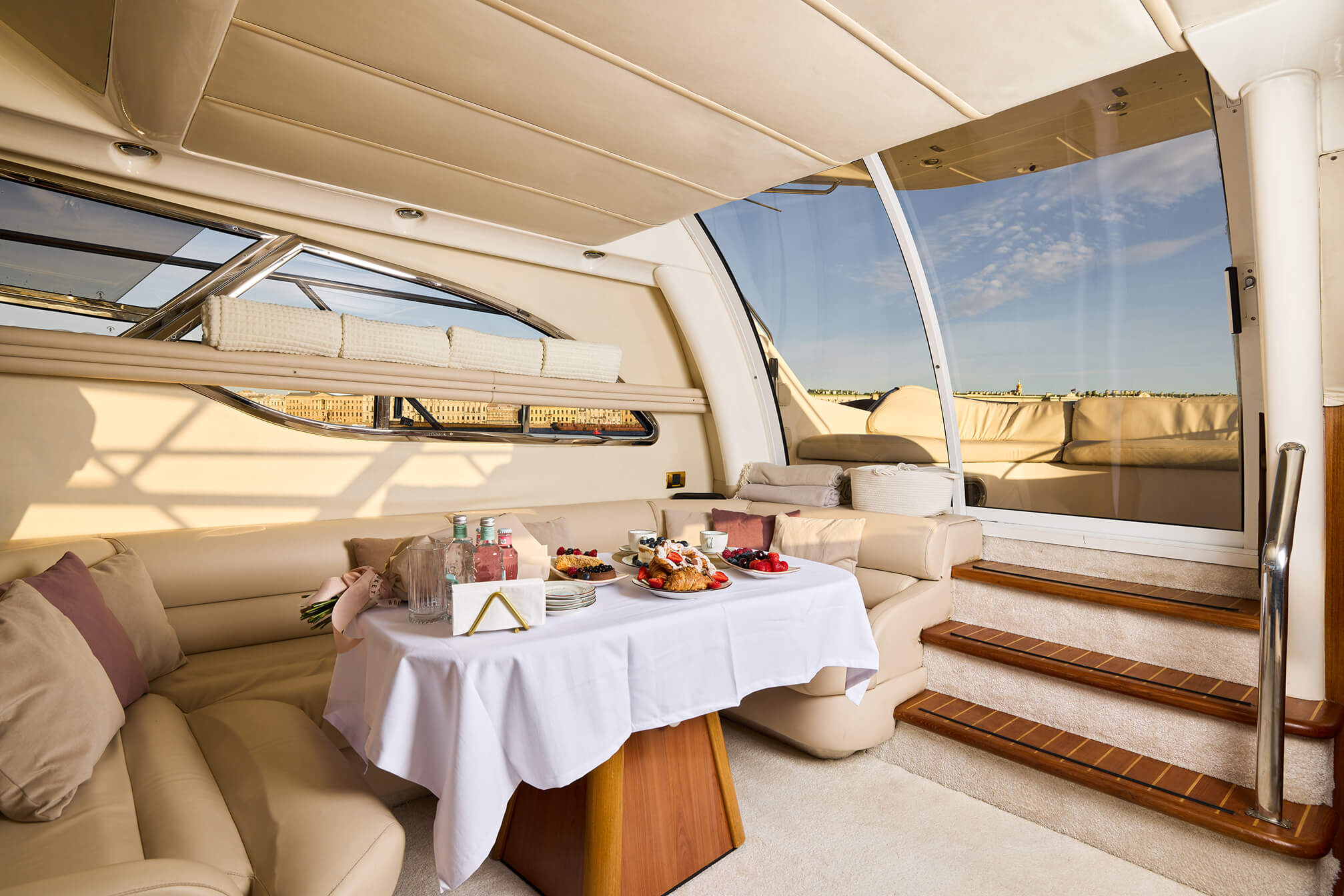 Яхта SeaLine Monte Carlo