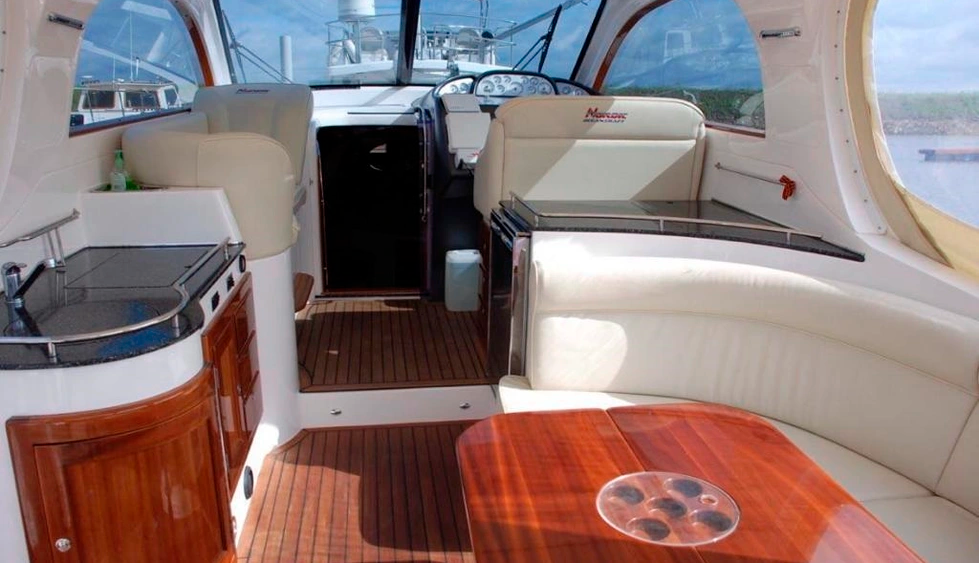 Катер Nordic 38
