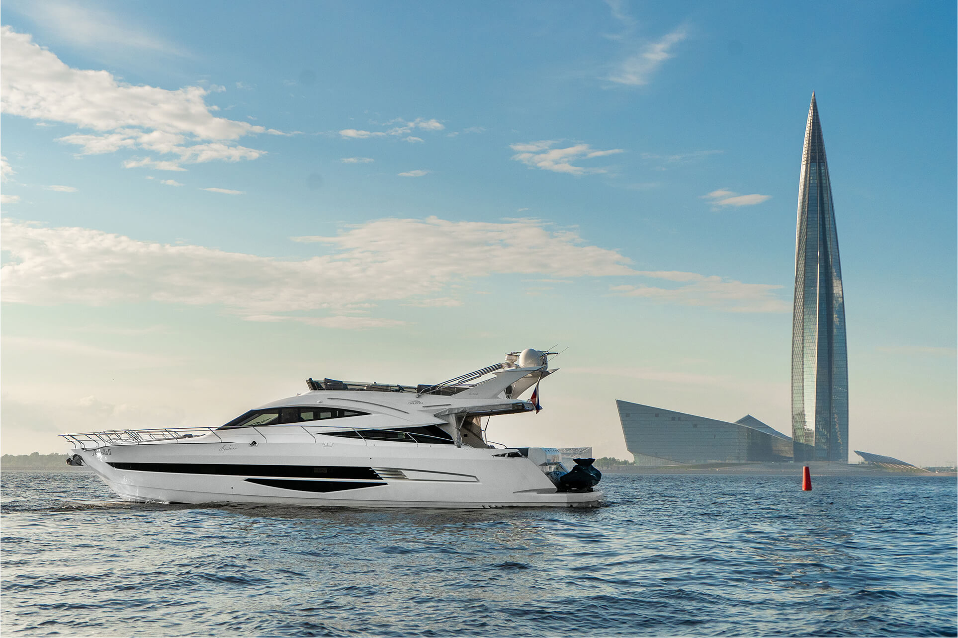 Яхта Galeon 640 Fly